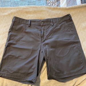 Men’s lulu lemon commission short 9”